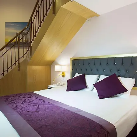 Water Side And Otel 5*