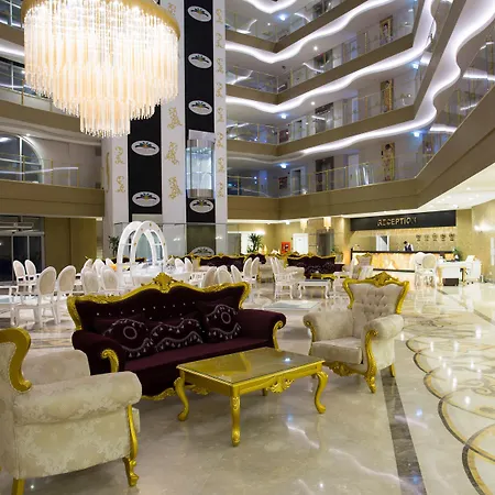 Water Side And Otel Titreyengol