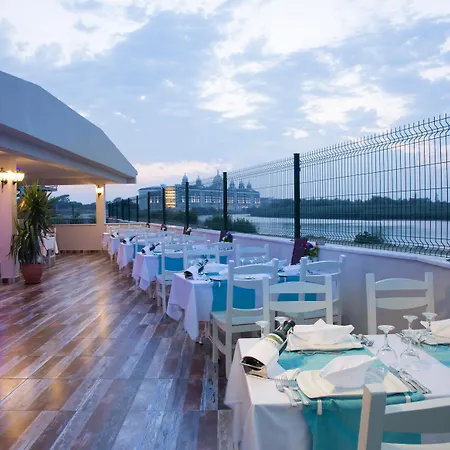Water Side And Otel