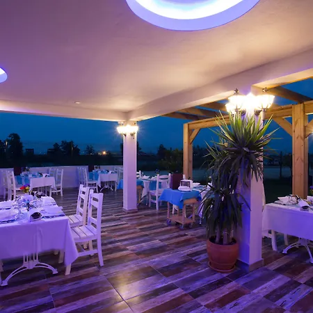 Water Side And Otel Titreyengol