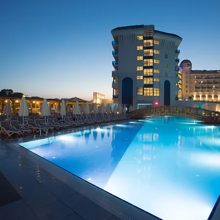 Otel Water Side And Titreyengol